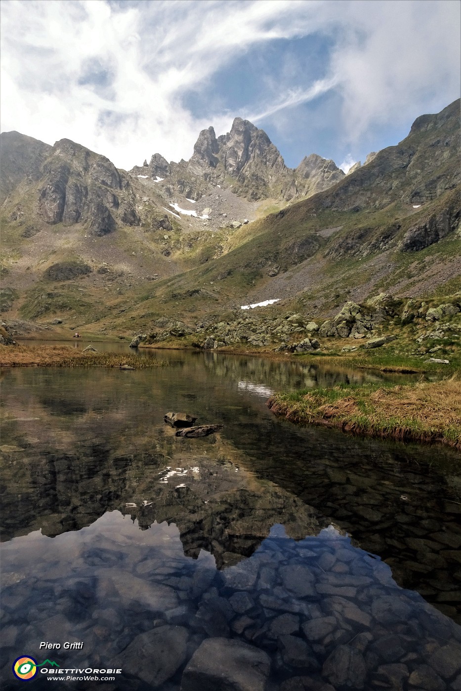 38 Nel laghetto sup. di Ponteranica si specchia il Valletto.JPG -                                
